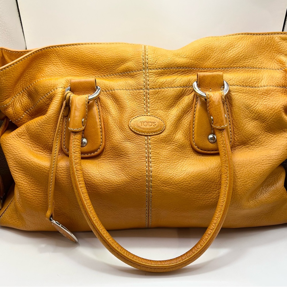 Tod's Tan Leather Women's Bag